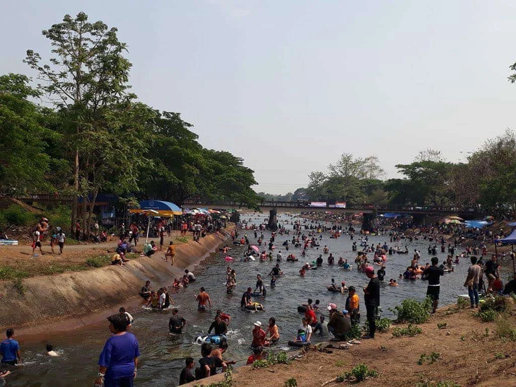 เล่นน้ำ เชียงใหม่