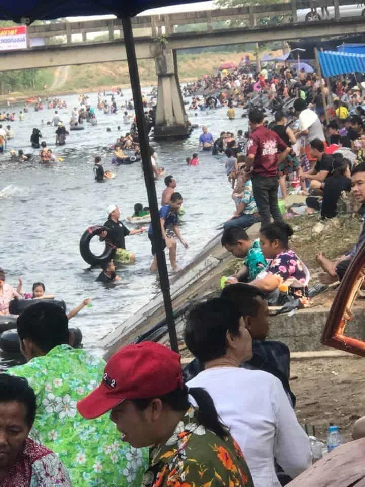 เล่นน้ำ เชียงใหม่