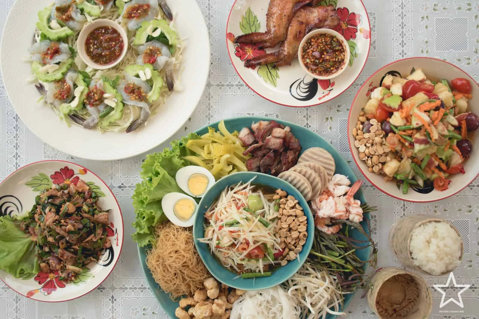 ส้มตำอุดร ซอยทานตะวัน by บ้านผ่อดอย