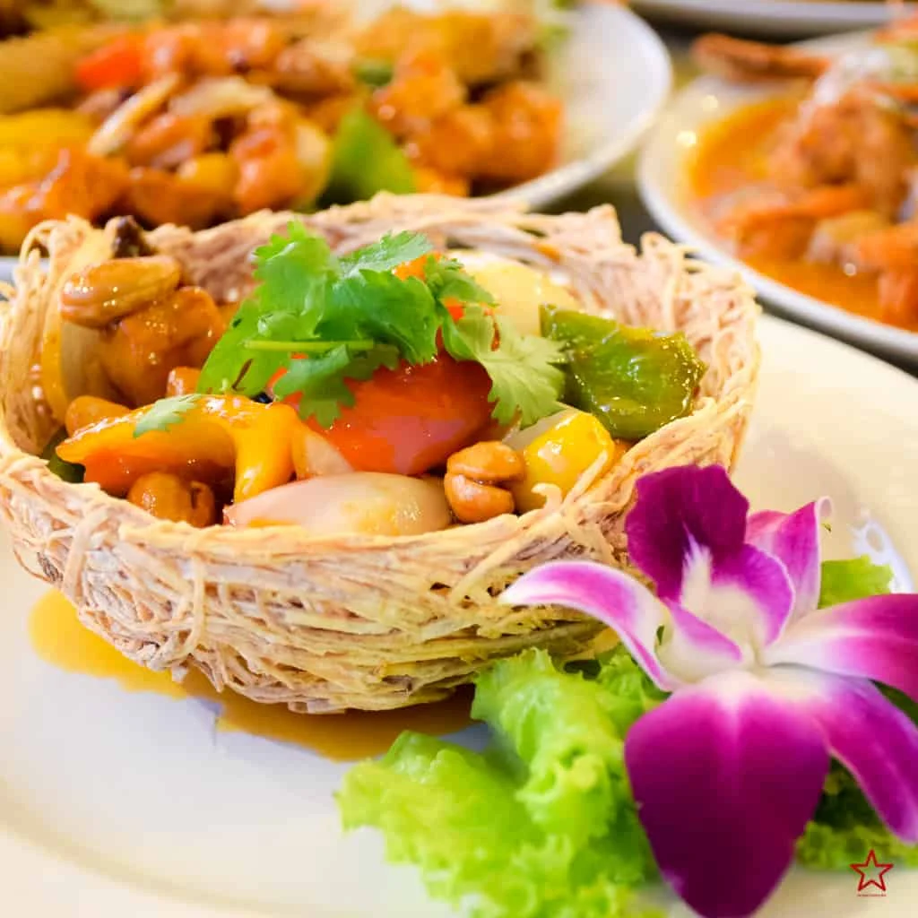 ร้านอาหารชาววัง