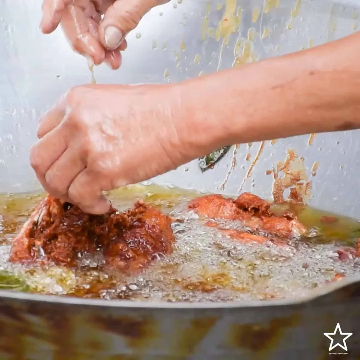 นายขัน ไก่ทอดมือเหล็ก นายขัน ไก่ทอดมือเหล็ก