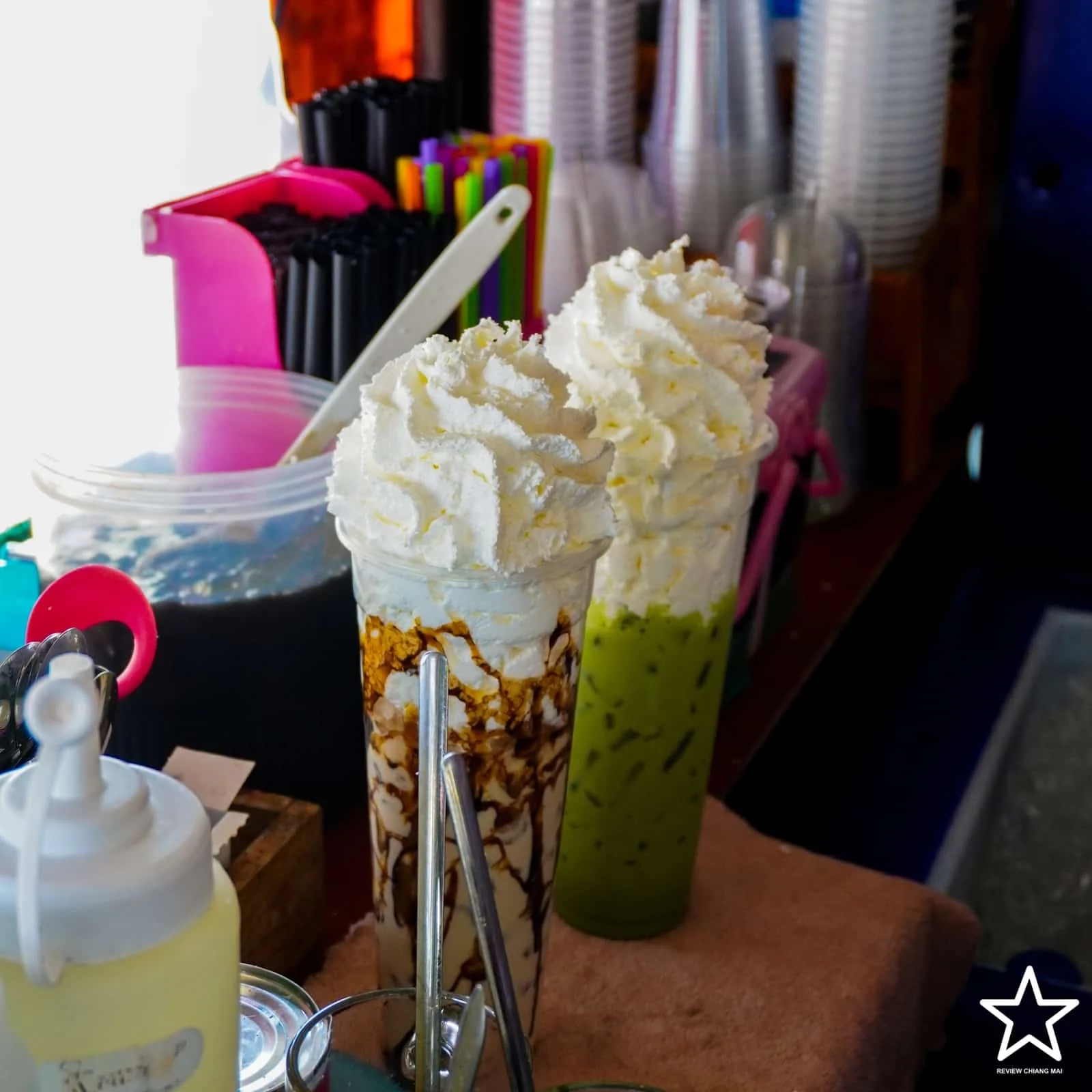 ร้านชากาแฟนายต่อ