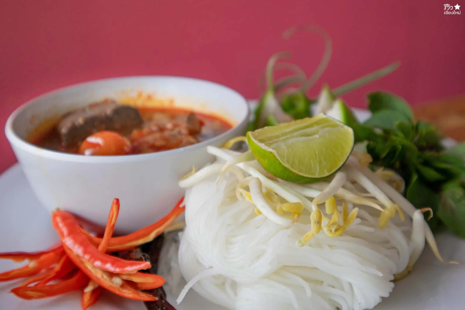 อิ่มคุ้ม ขนมจีนบุฟเฟต์