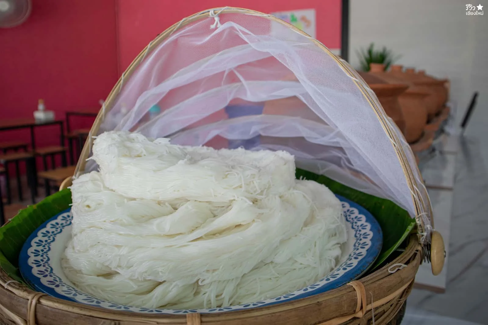 อิ่มคุ้ม ขนมจีนบุฟเฟต์