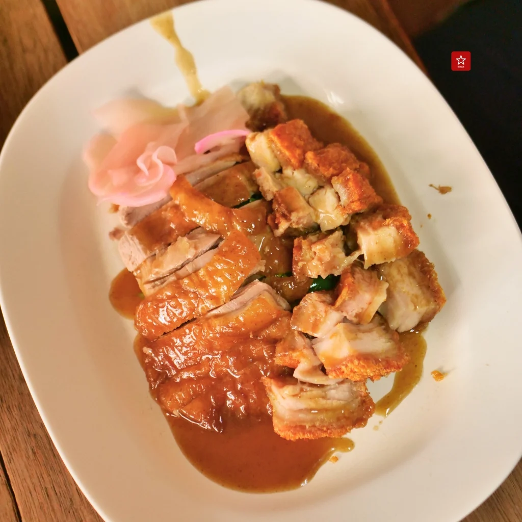 เมนูเด็ดที่ร้านเป็ดย่างน้ำผึ้ง หลังมช.